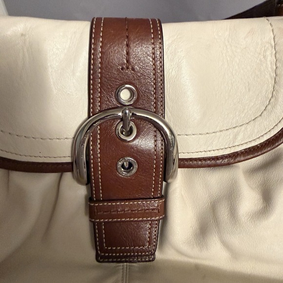 COACH Y2K White Brown Leather Pleated Soho Shoulder Handbag Buckle F15204 - Picture 3 of 16